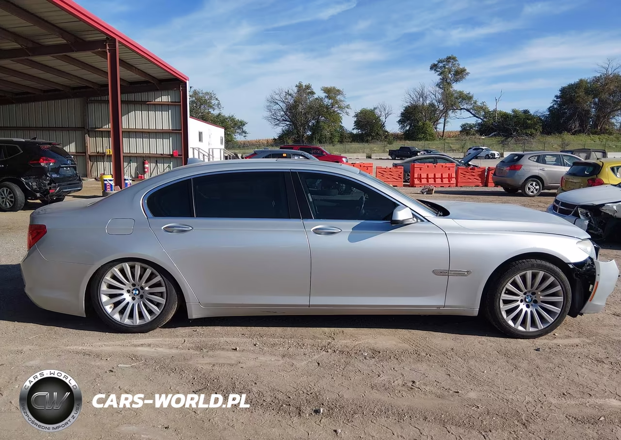 2012 BMW 750Li xDrive VIN:WBAKC8C56CC437829 - 13