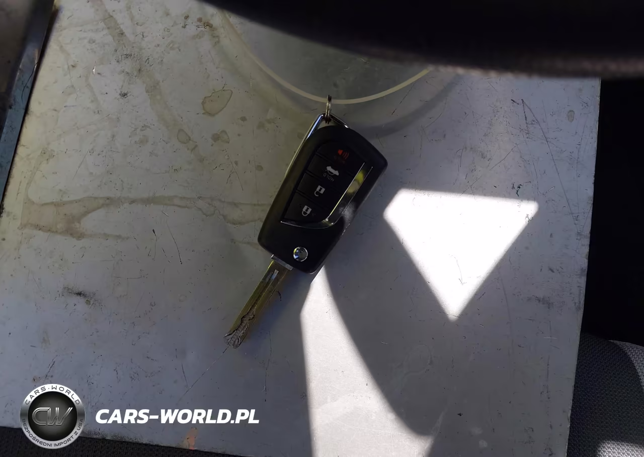 2025 Toyota Corolla Hybrid Le VIN:JTDBCMFE6S3094283 - 11