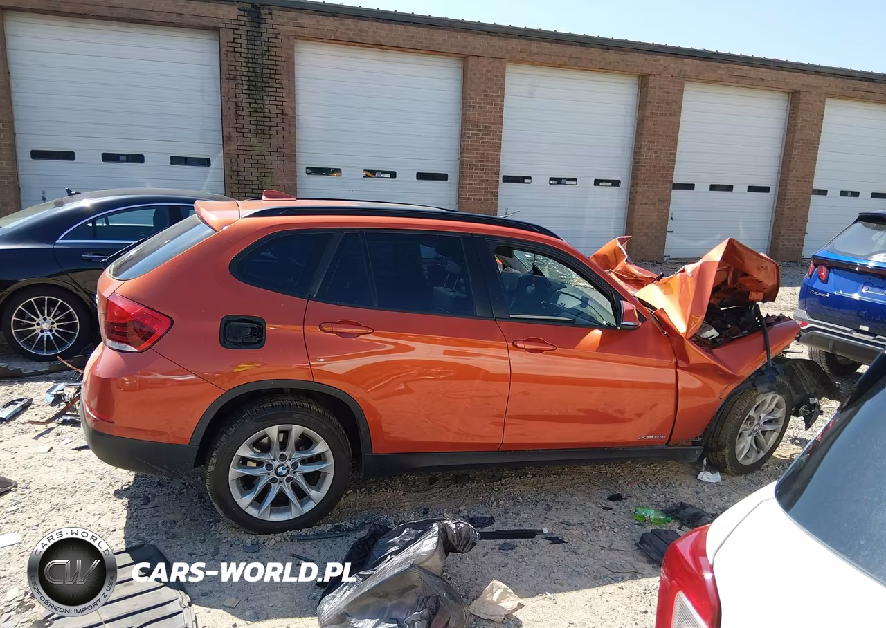 2015 BMW X1 xDrive28I VIN:WBAVL1C56FVY41565 - 13