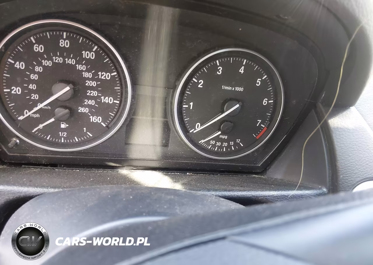 2015 BMW X1 xDrive28I VIN:WBAVL1C56FVY41565 - 15