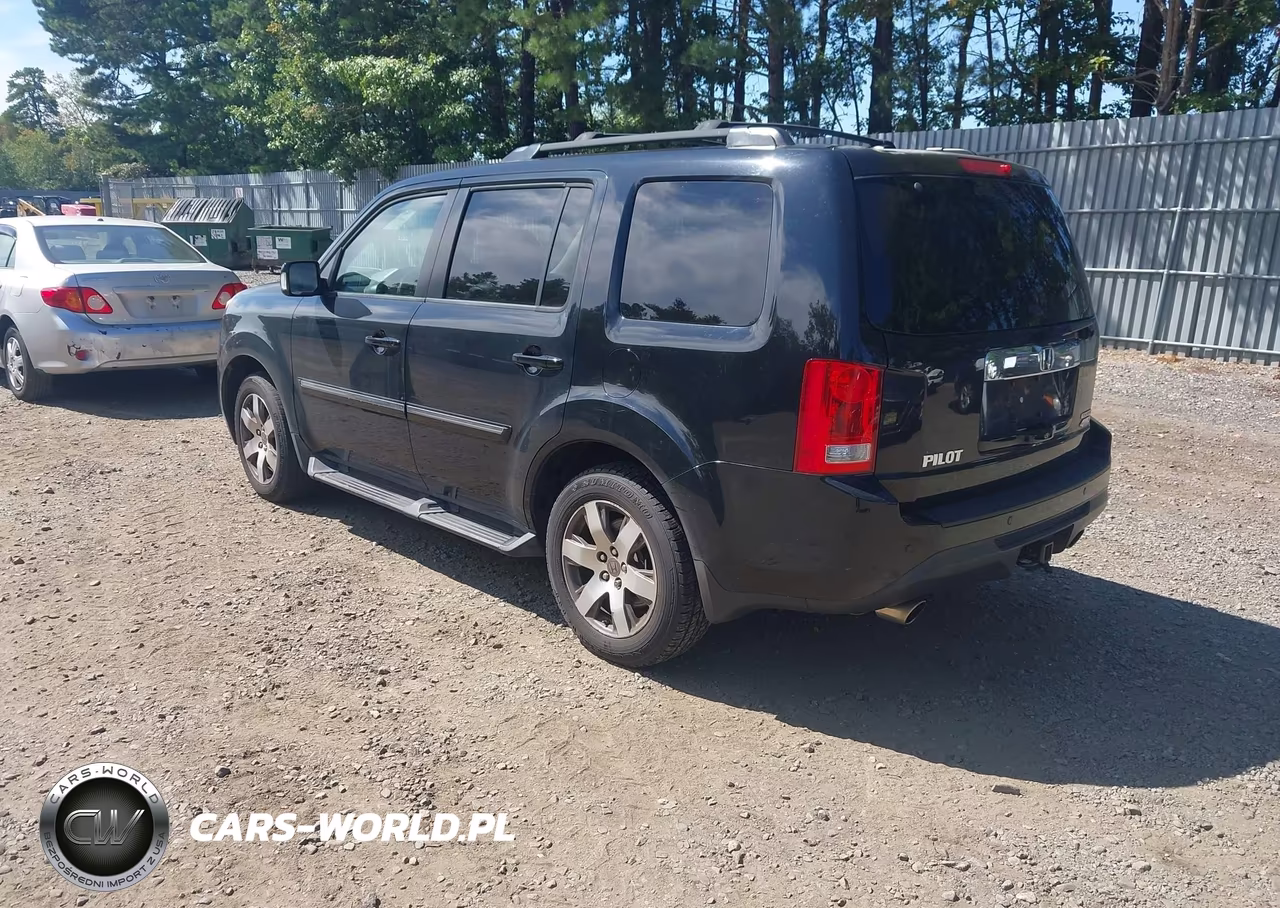 2013 Honda Pilot Touring VIN:5FNYF4H95DB045230 - 3