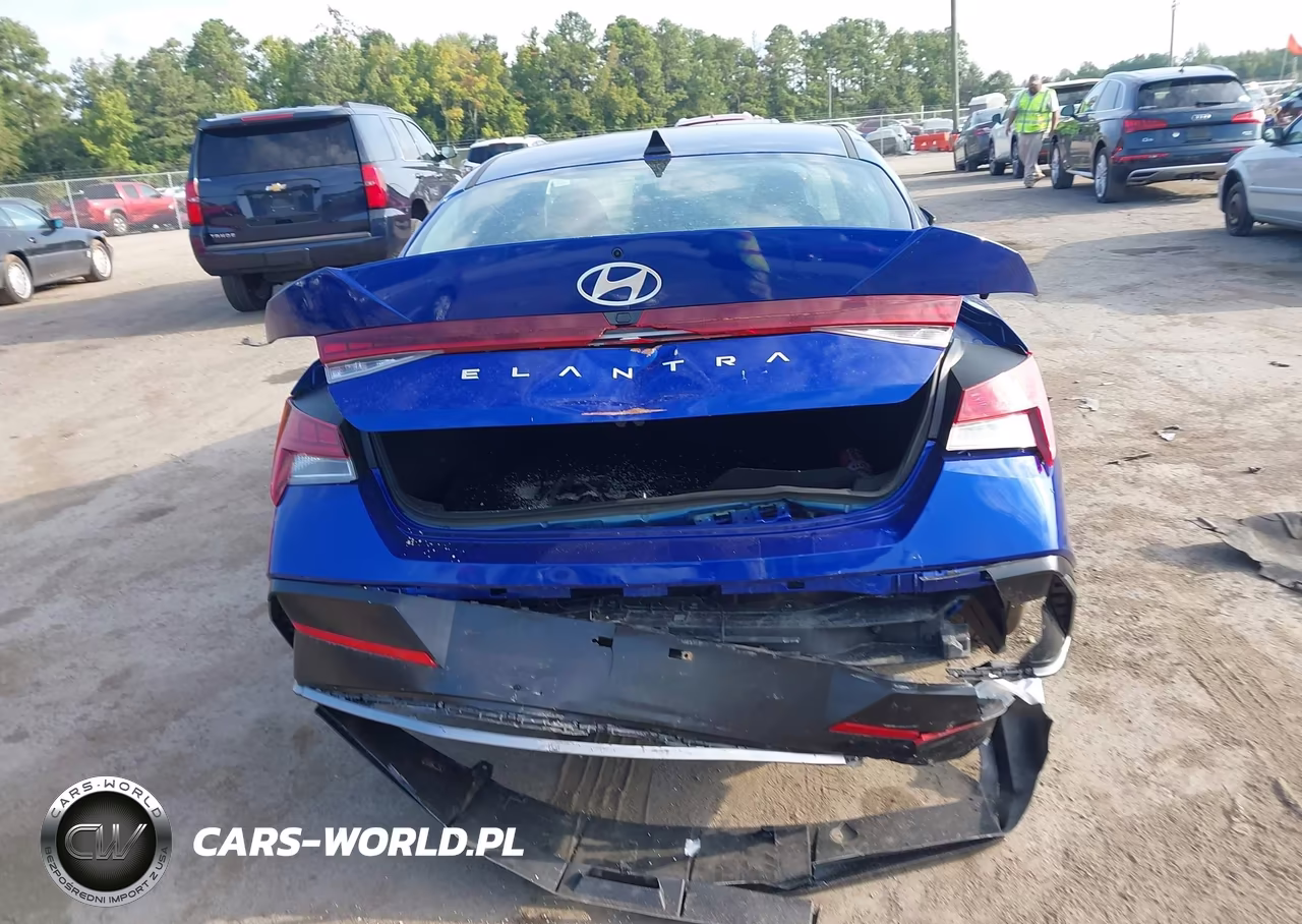 2025 Hyundai Elantra Limited VIN:KMHLP4DG4SU054691 - 16