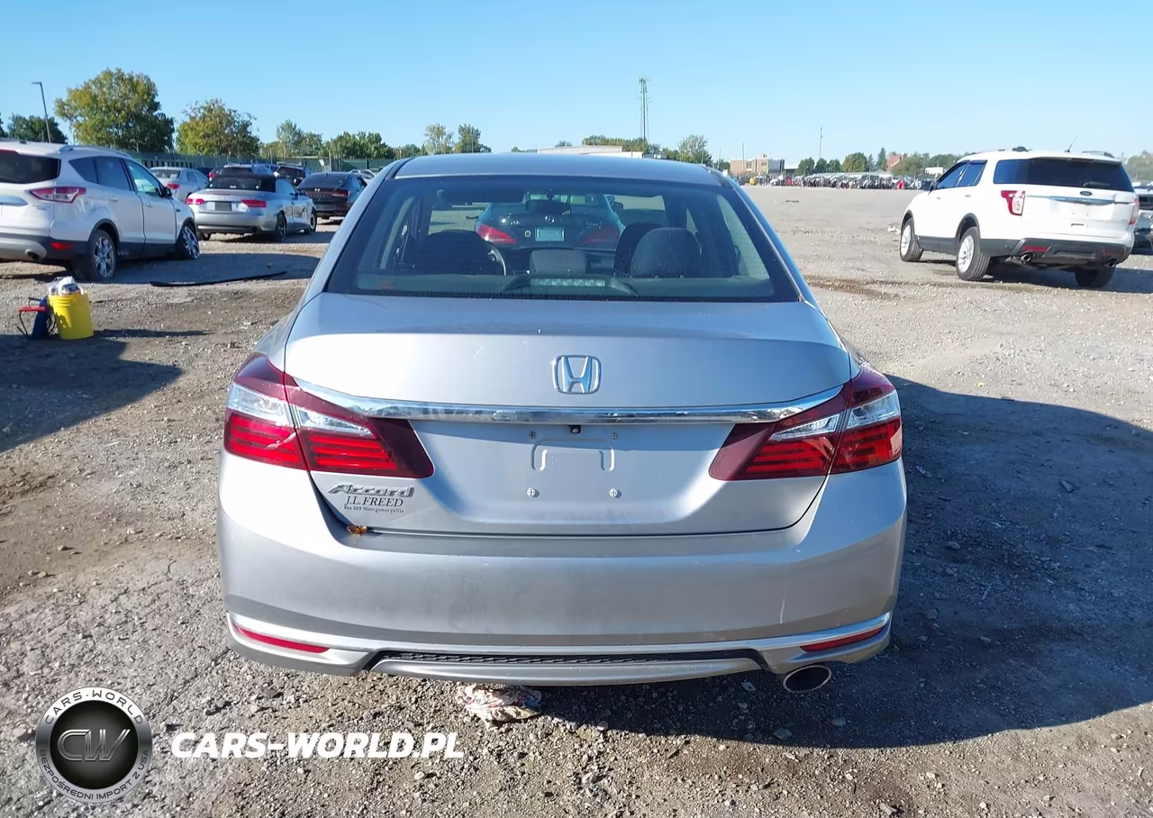 2017 Honda Accord Lx VIN:1HGCR2E3XHA186946 - 16