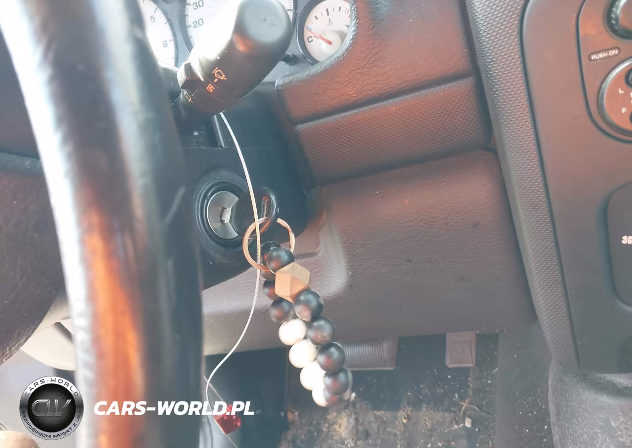 2002 Jeep Liberty Sport VIN:1J4GL48K82W324021 - 11