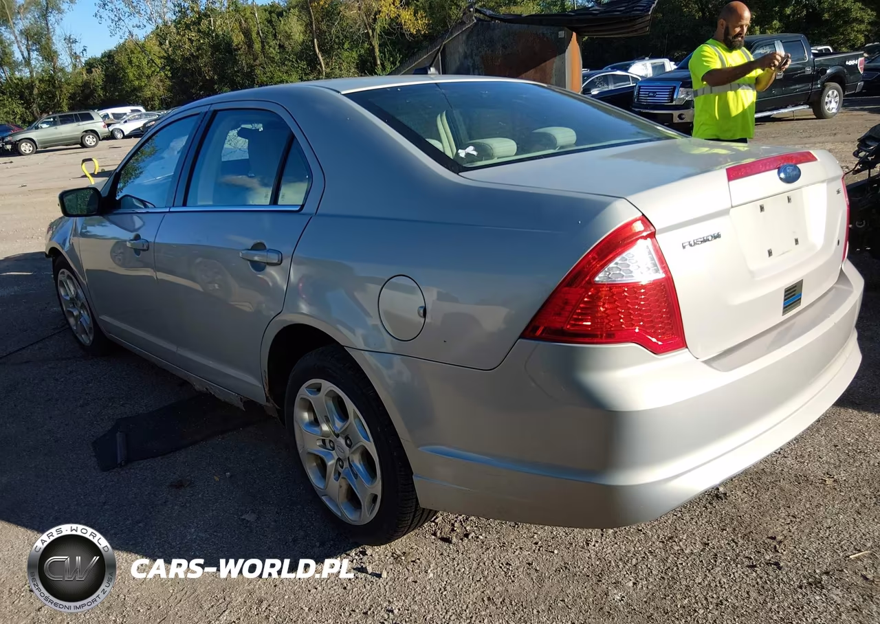 2010 Ford Fusion Se VIN:3FAHP0HA1AR156258 - 3