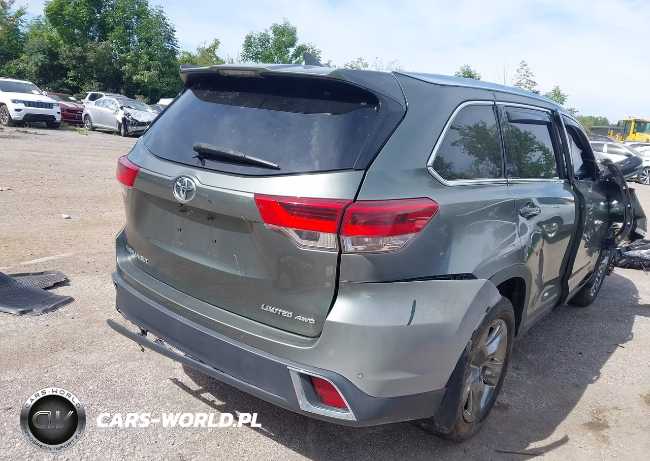 2019 Toyota Highlander Limited Platinum VIN:5TDDZRFH6KS998292 - 4