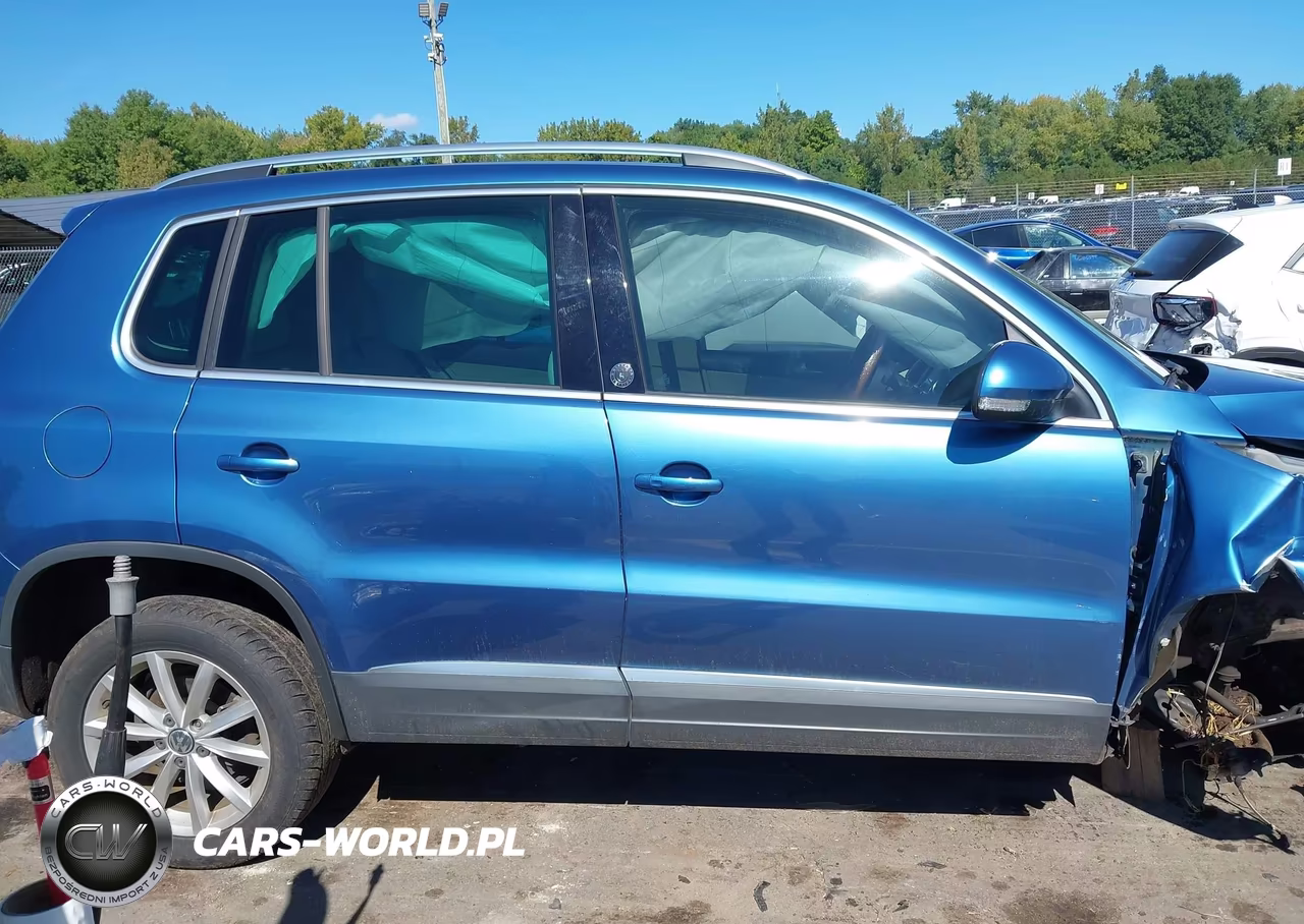 2017 Volkswagen Tiguan 2.0T Wolfsburg Edition VIN:WVGSV7AXXHK015499 - 13