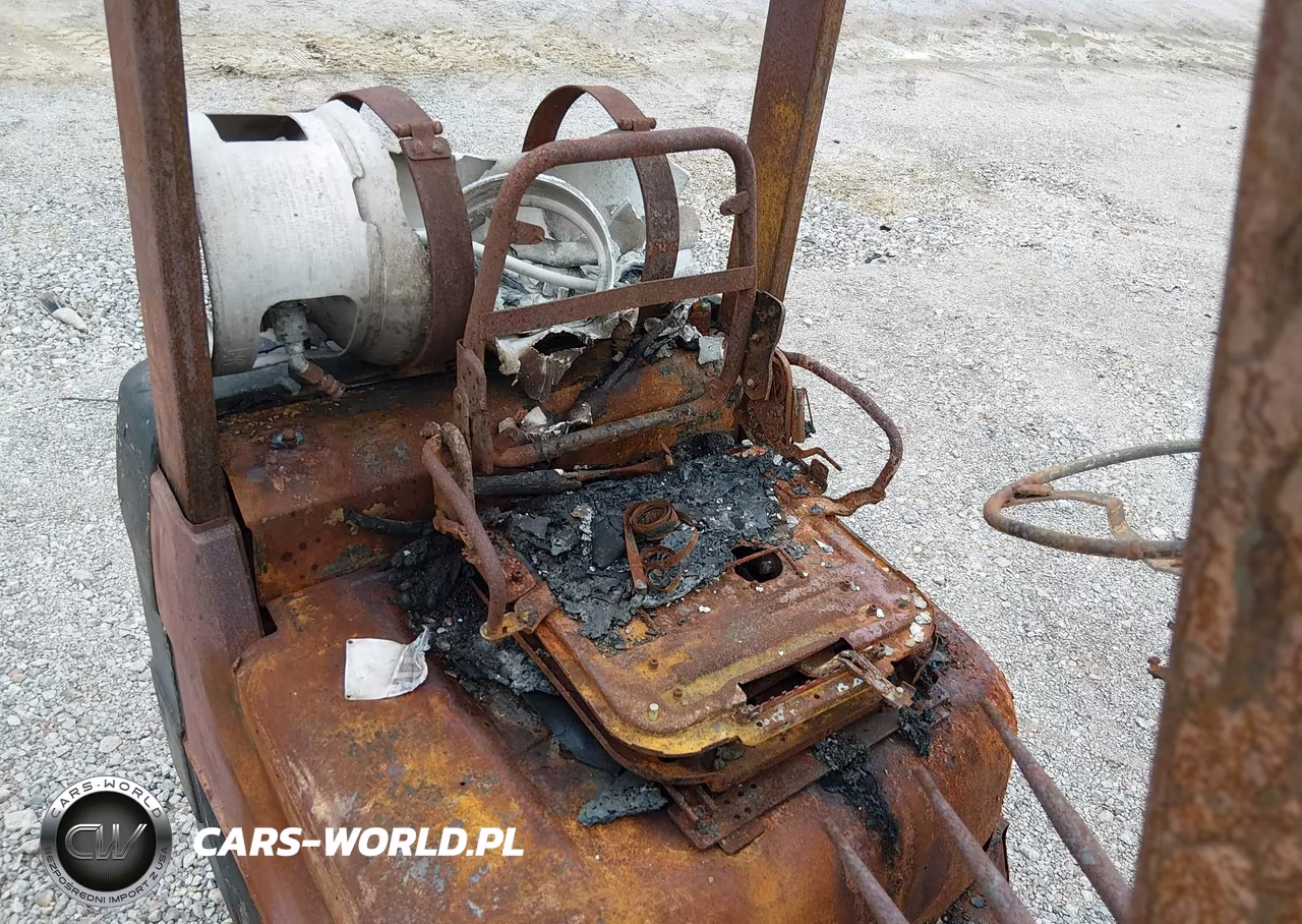 2015 Caterpillar 2P500 Forklift VIN:00000000AT3541582 - 8