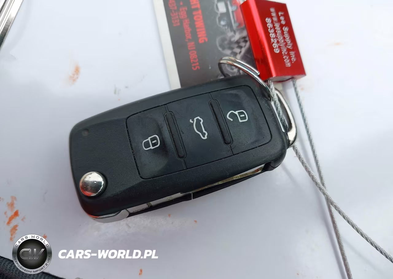 2018 Volkswagen Beetle 2.0T Coast-2.0T S VIN:3VWFD7AT4JM706061 - 11
