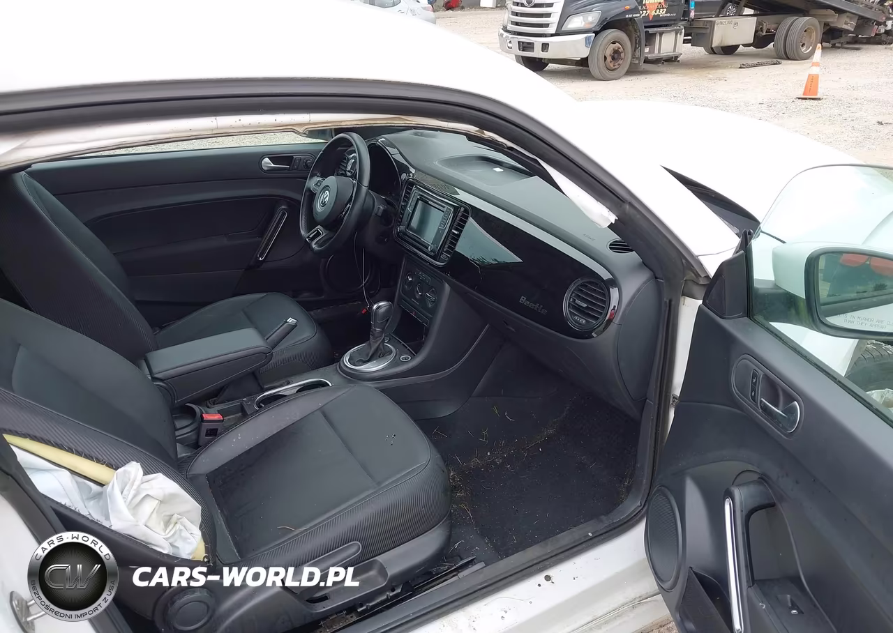 2018 Volkswagen Beetle 2.0T Coast-2.0T S VIN:3VWFD7AT4JM706061 - 5