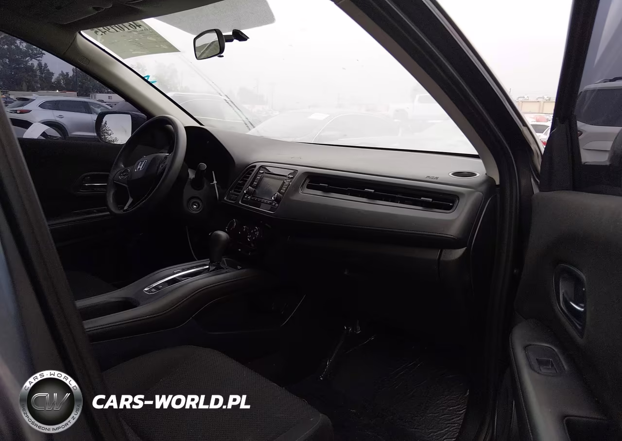 2018 Honda Hr-V Lx VIN:3CZRU5H31JG702035 - 5