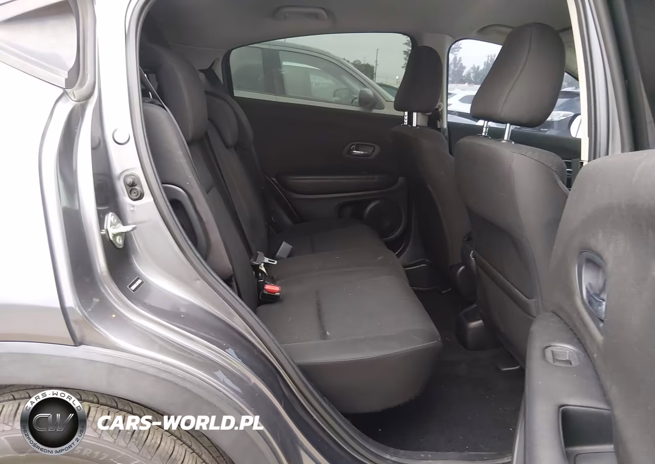 2018 Honda Hr-V Lx VIN:3CZRU5H31JG702035 - 8
