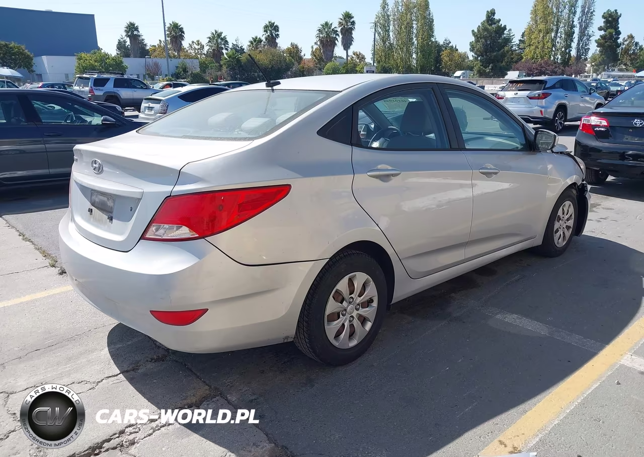 2016 Hyundai Accent Se VIN:KMHCT4AE7GU998555 - 4