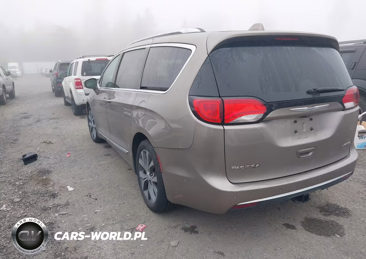 2017 Chrysler Pacifica Limited VIN:2C4RC1GG5HR839831 - 3