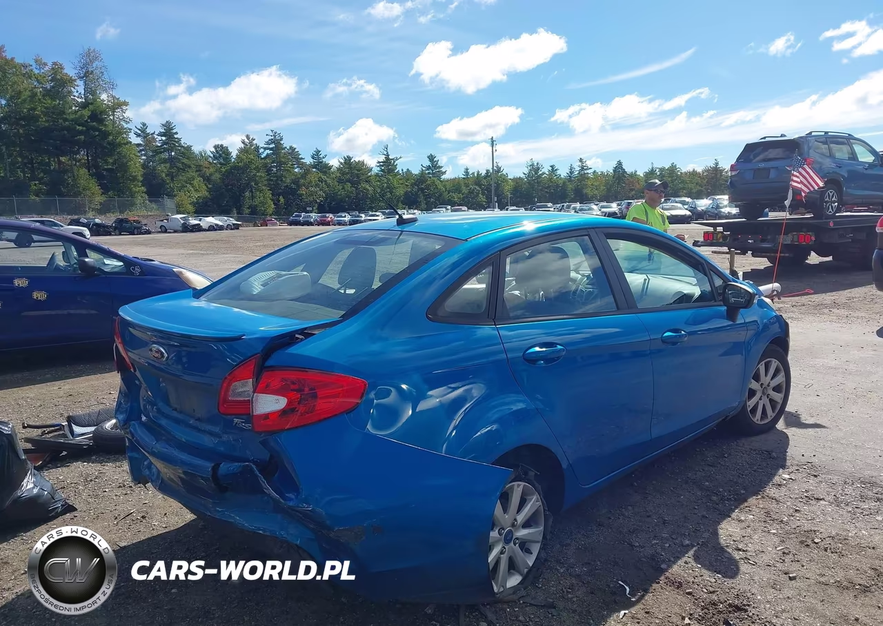 2013 Ford Fiesta Se VIN:3FADP4BJ4DM153144 - 4