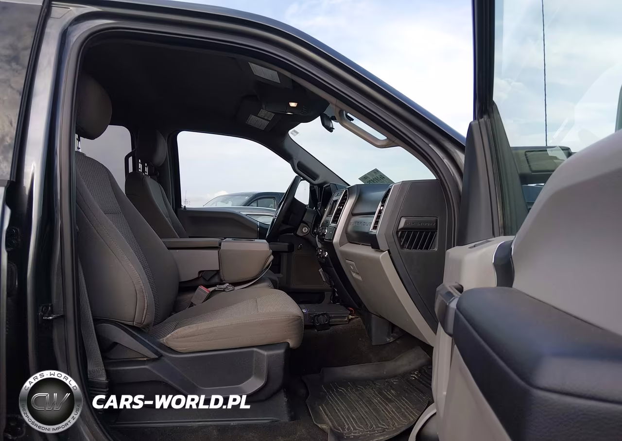 2018 Ford F-250 Xlt VIN:1FT7W2B66JEC83812 - 5