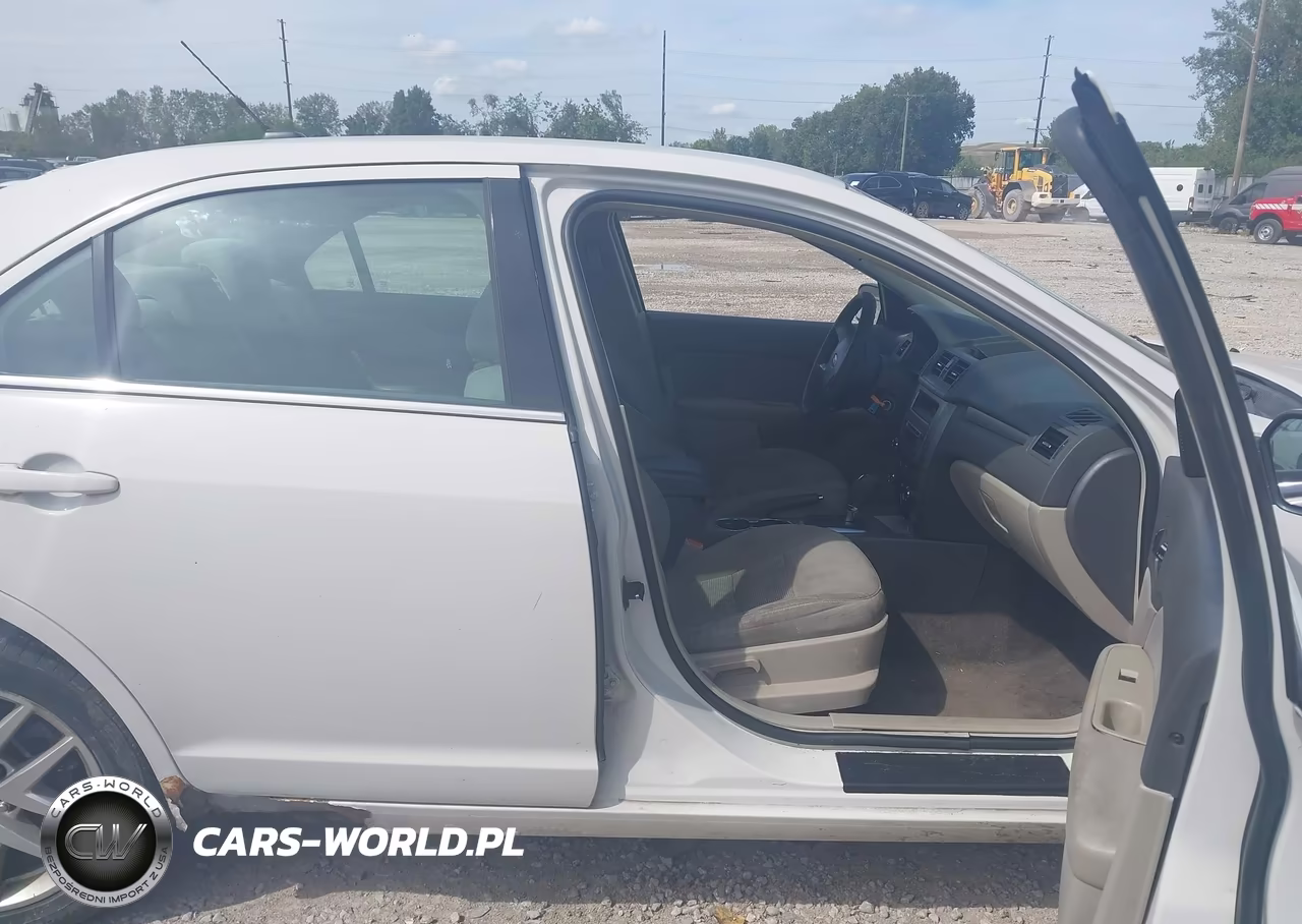 2010 Ford Fusion Se VIN:3FAHP0HA8AR263372 - 5
