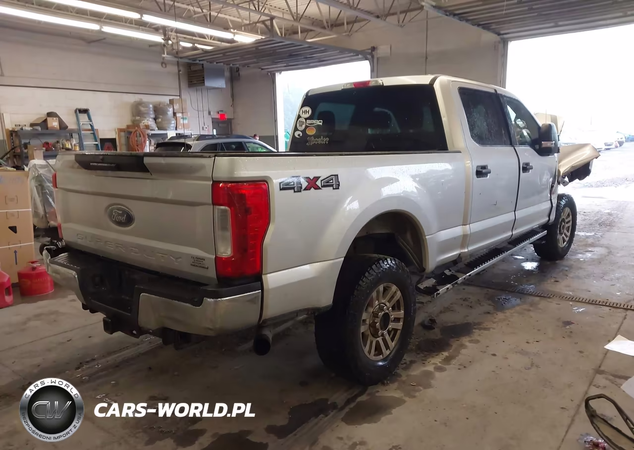 2018 Ford F-250 Xlt VIN:1FT7W2B67JEB90281 - 4