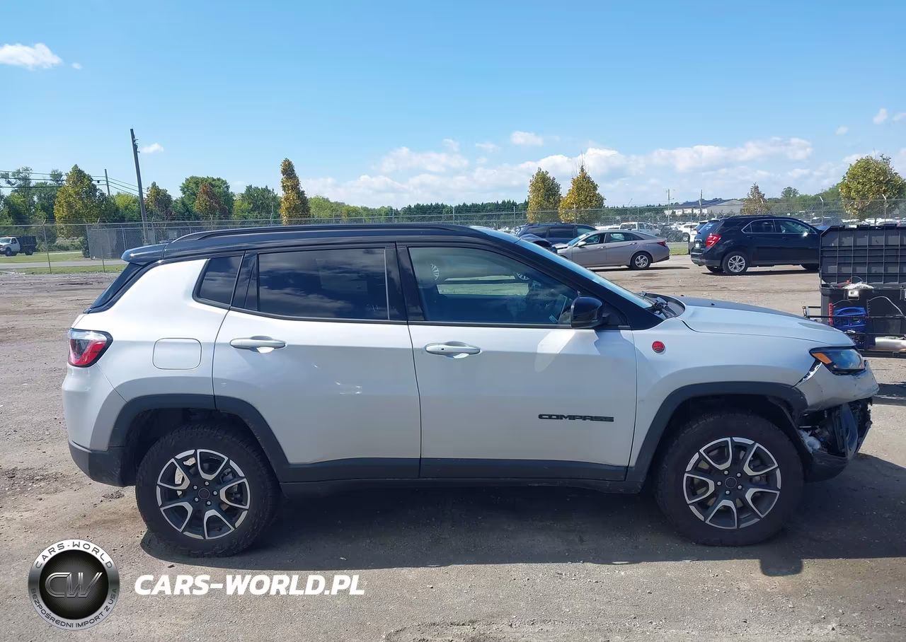 2025 Jeep Compass Trailhawk 4X4 VIN:3C4NJDDN5ST507322 - 14