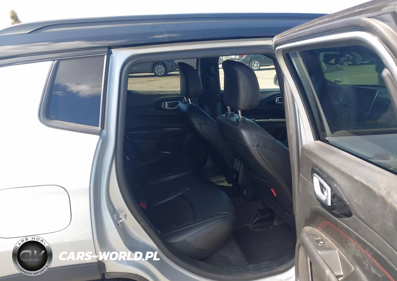 2025 Jeep Compass Trailhawk 4X4 VIN:3C4NJDDN5ST507322 - 8
