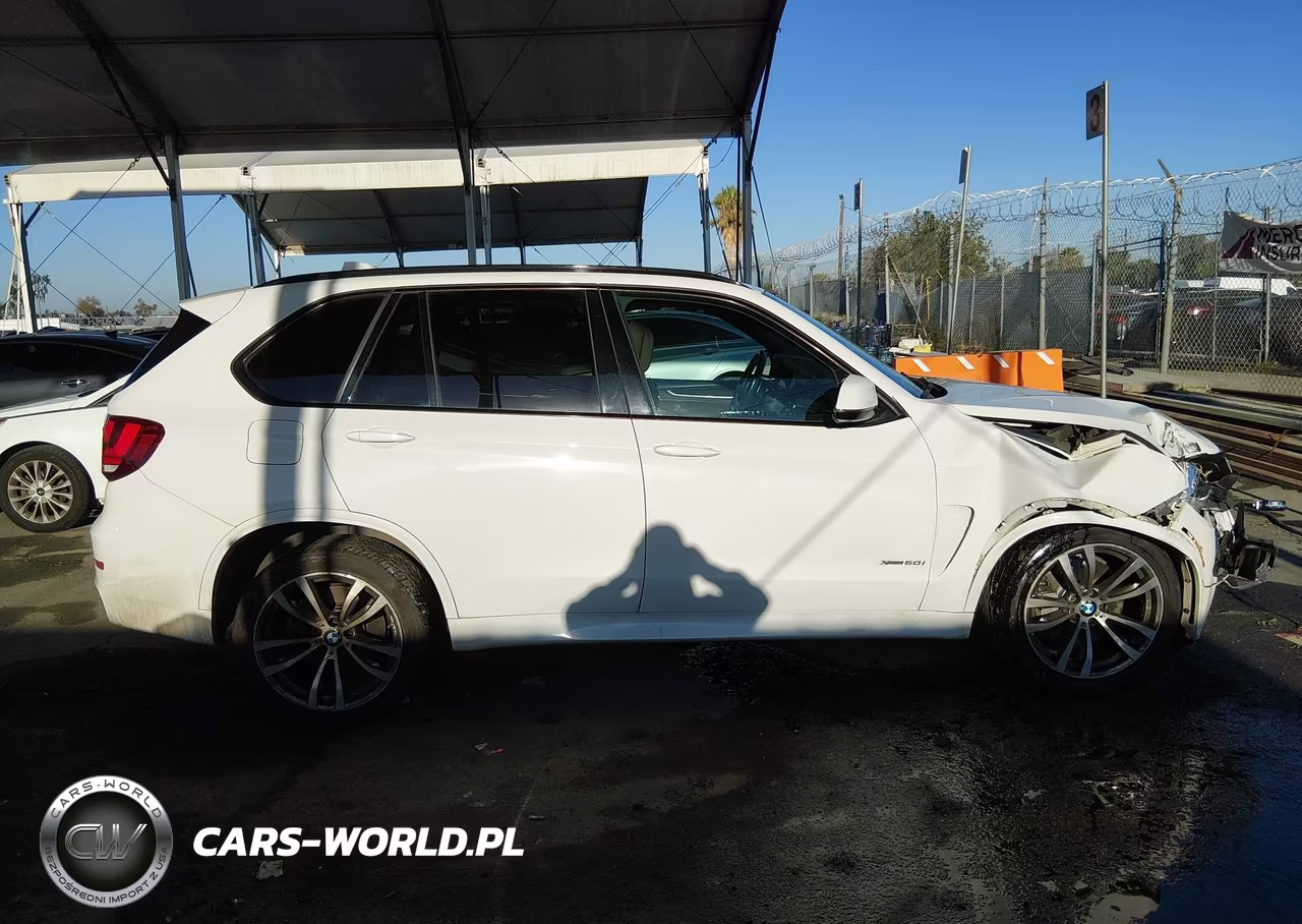 2015 BMW X5 xDrive50I VIN:5UXKR6C5XF0J74965 - 13