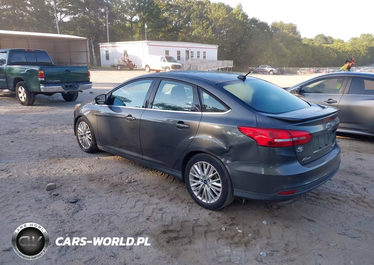 2016 Ford Focus Titanium VIN:1FADP3J27GL273868 - 3