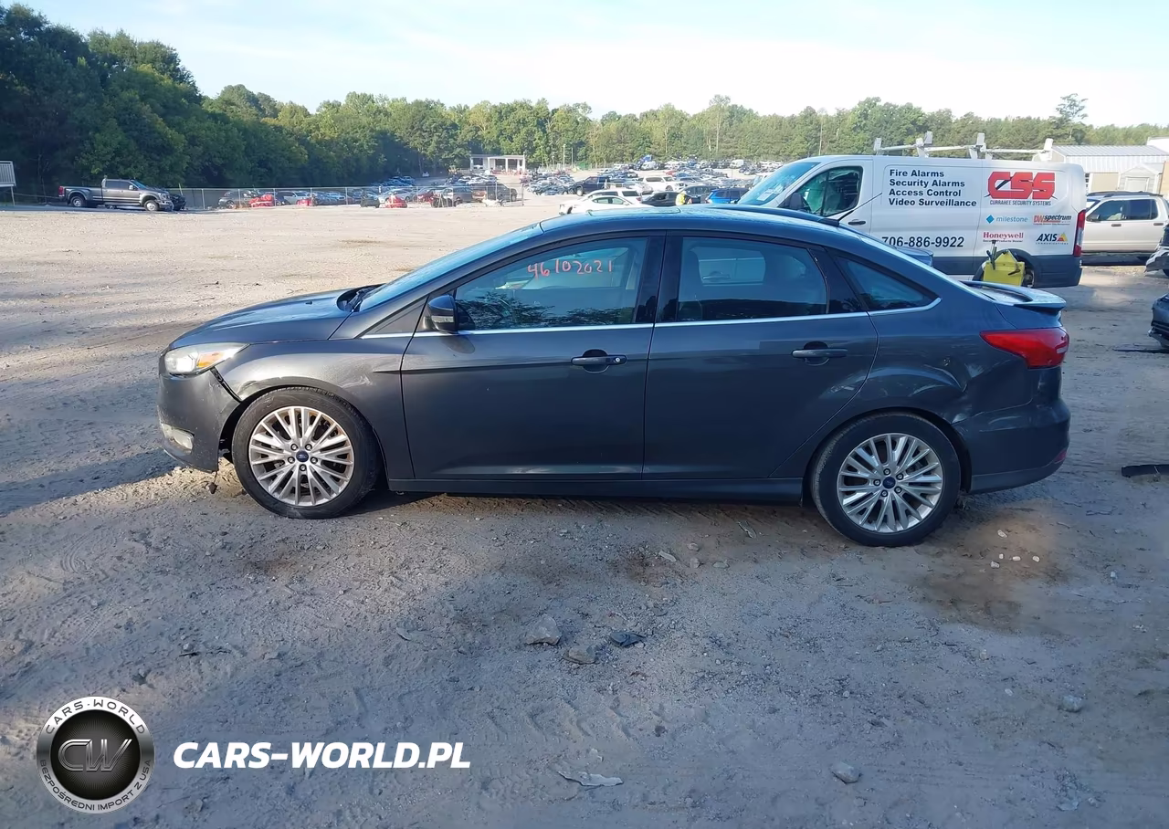 2016 Ford Focus Titanium VIN:1FADP3J27GL273868 - 6