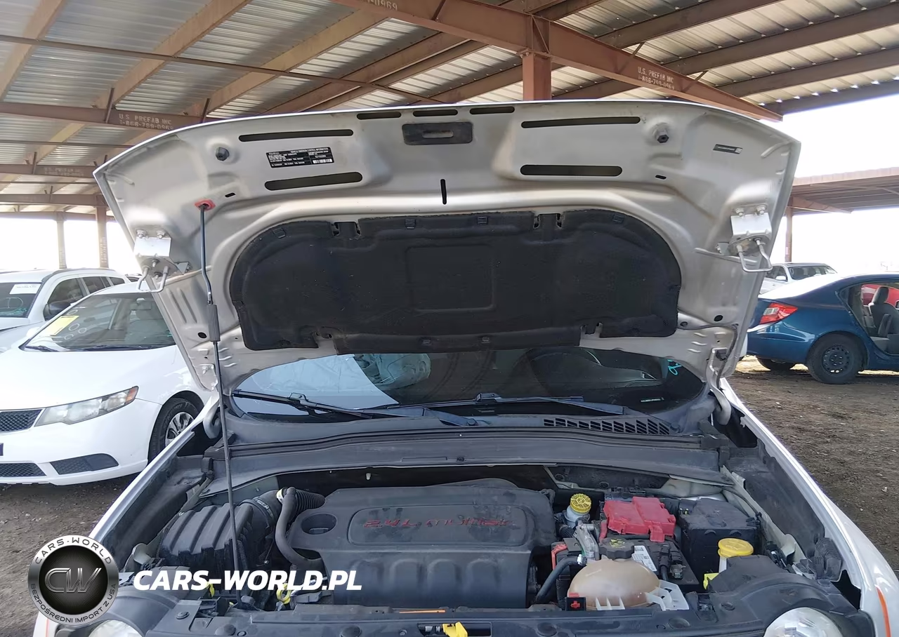 2018 Jeep Renegade Latitude 4X4 VIN:ZACCJBBB1JPH86052 - 10