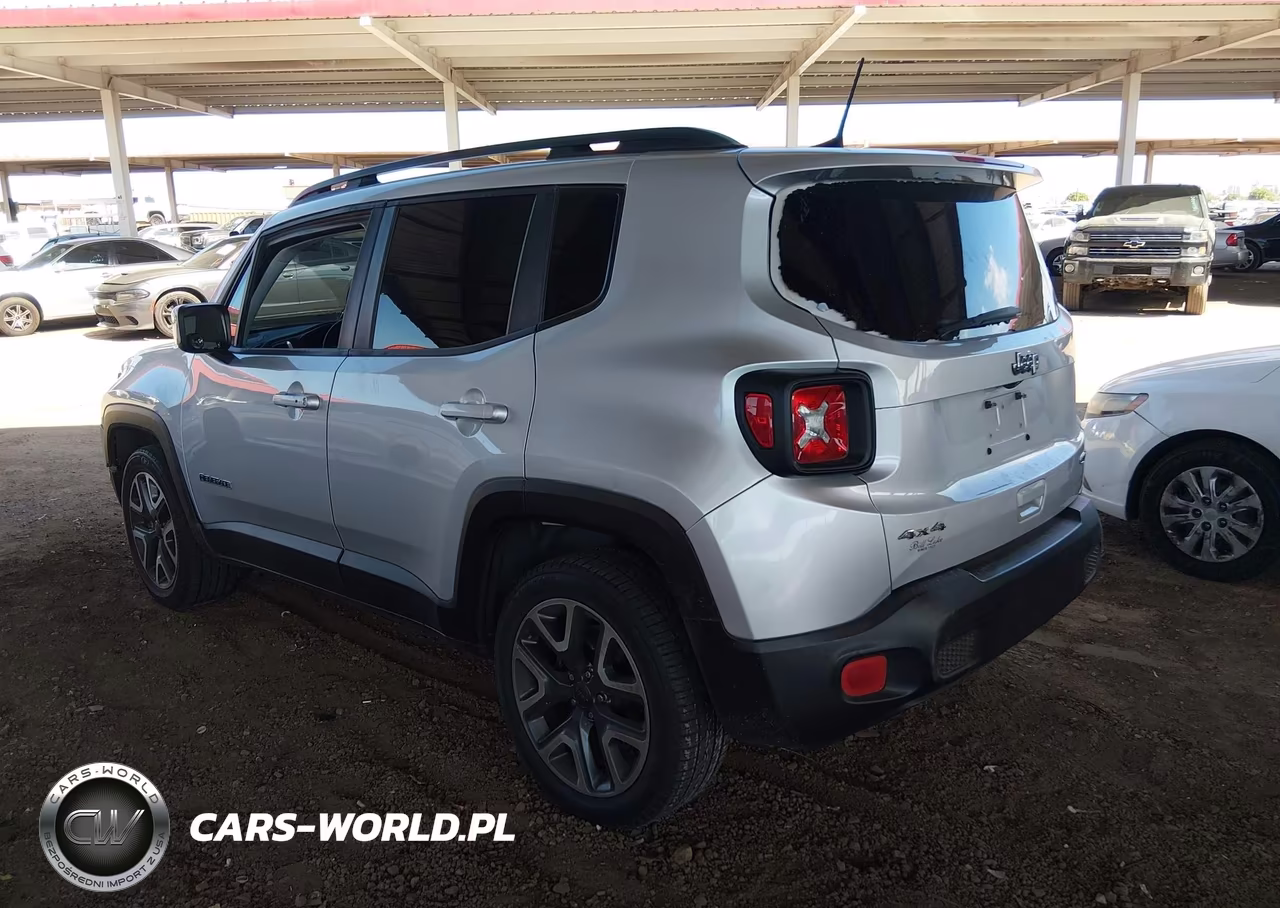 2018 Jeep Renegade Latitude 4X4 VIN:ZACCJBBB1JPH86052 - 3