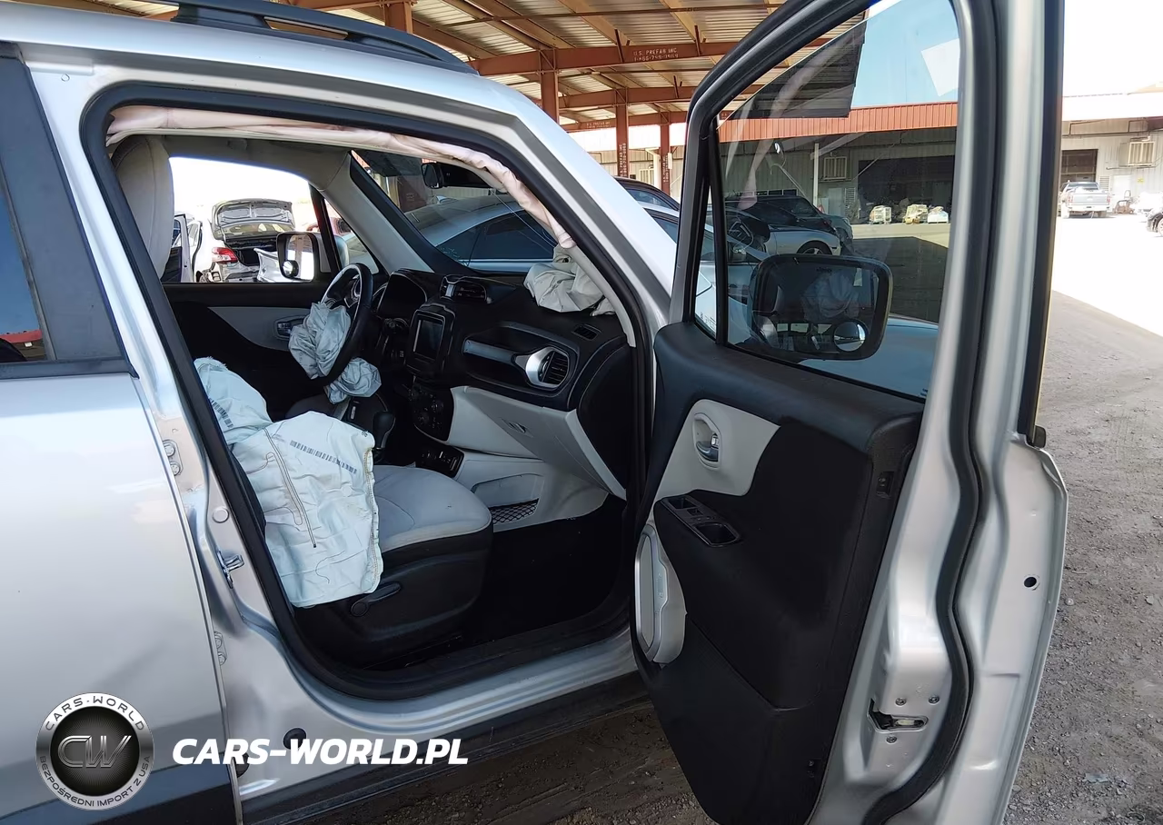2018 Jeep Renegade Latitude 4X4 VIN:ZACCJBBB1JPH86052 - 5