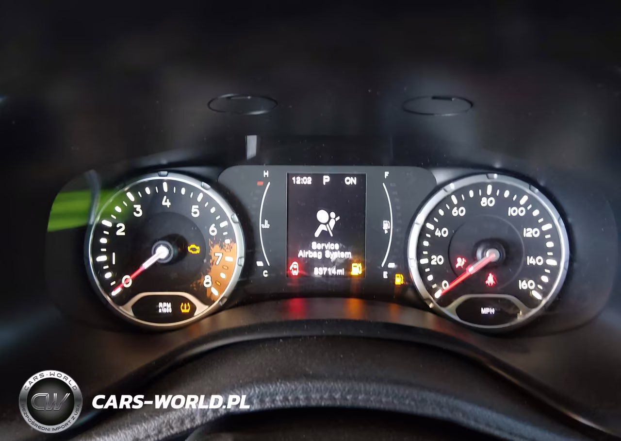 2018 Jeep Renegade Latitude 4X4 VIN:ZACCJBBB1JPH86052 - 7