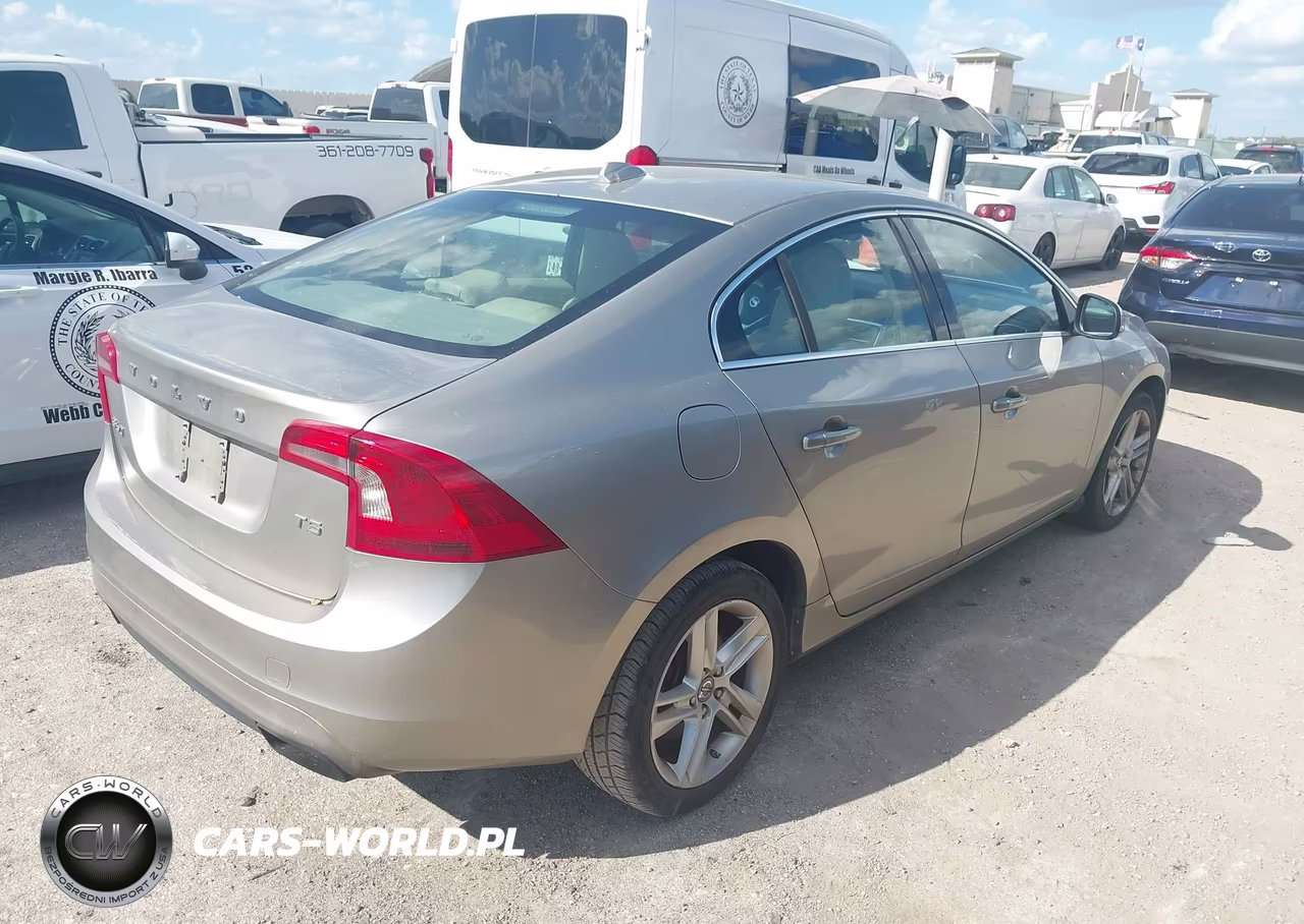 2014 Volvo S60 T5 VIN:YV1612FS3E2279817 - 4