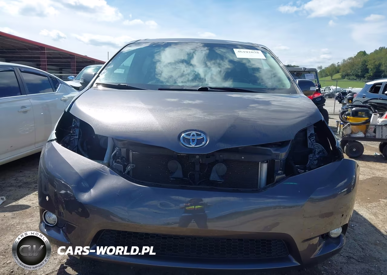 2016 Toyota Sienna Limited 7 Passenger VIN:5TDDK3DCXGS136080 - 13