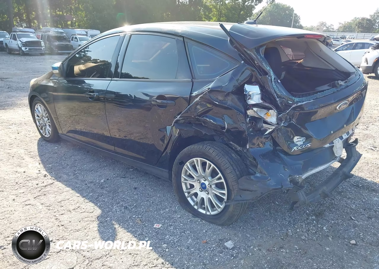 2012 Ford Focus Se VIN:1FAHP3K20CL107251 - 3