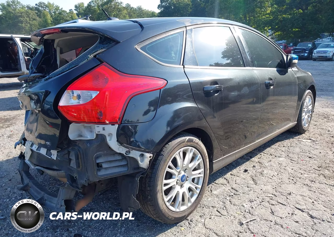 2012 Ford Focus Se VIN:1FAHP3K20CL107251 - 4