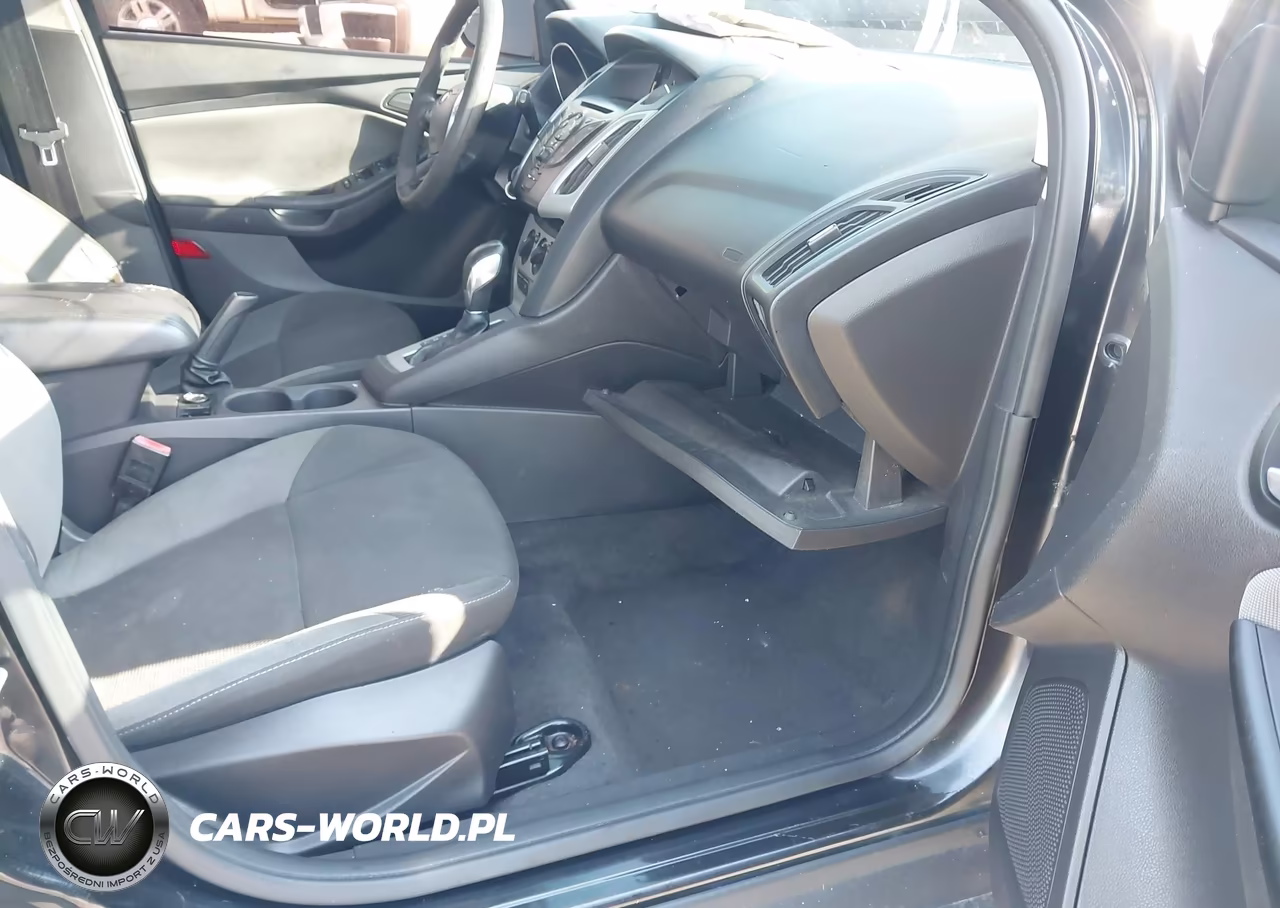 2012 Ford Focus Se VIN:1FAHP3K20CL107251 - 5
