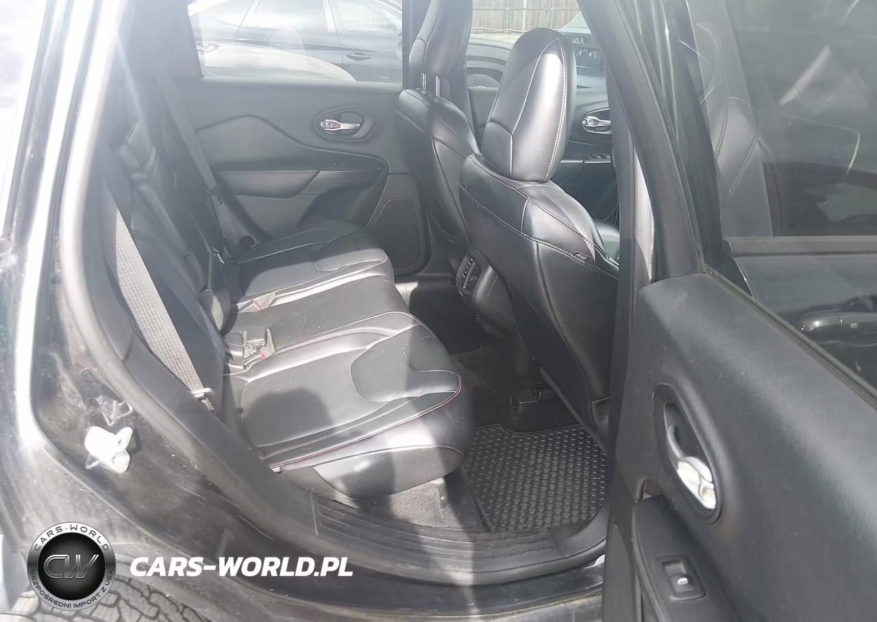 2014 Jeep Cherokee Trailhawk VIN:1C4PJMBS8EW147611 - 8