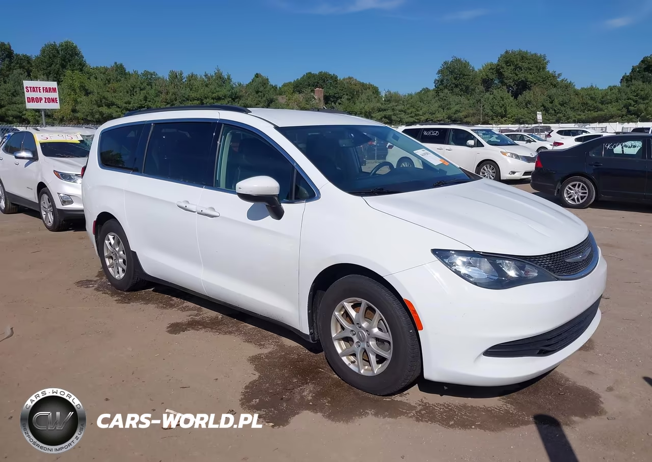 2020 Chrysler Voyager Lxi