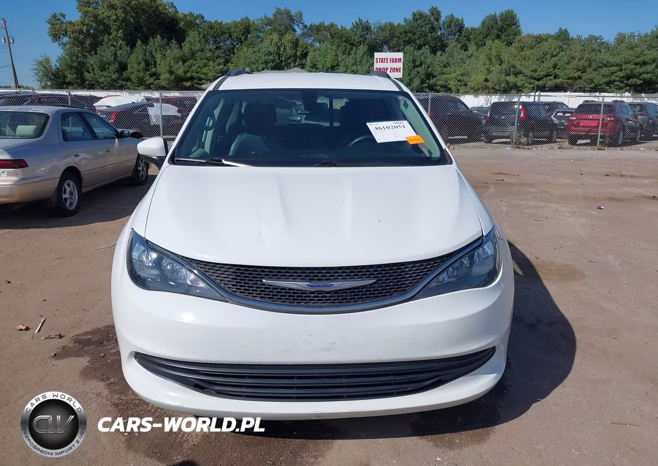 2020 Chrysler Voyager Lxi VIN:2C4RC1DG9LR257227 - 12