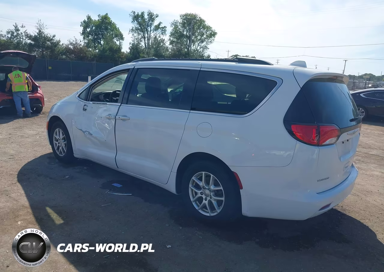 2020 Chrysler Voyager Lxi VIN:2C4RC1DG9LR257227 - 3