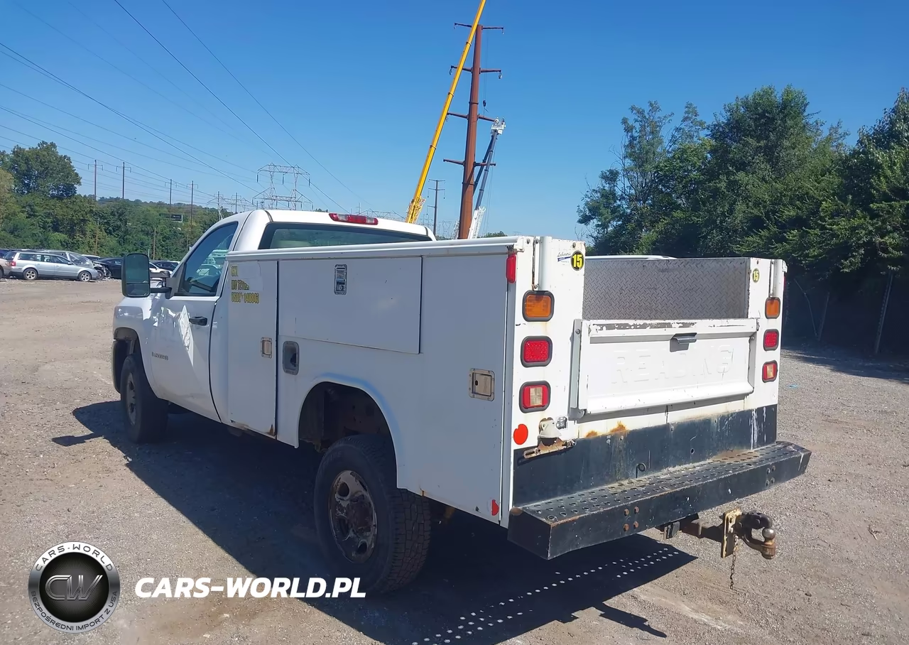 2007 Chevrolet Silverado 2500Hd Work Truck VIN:1GBHC24K97E580707 - 3