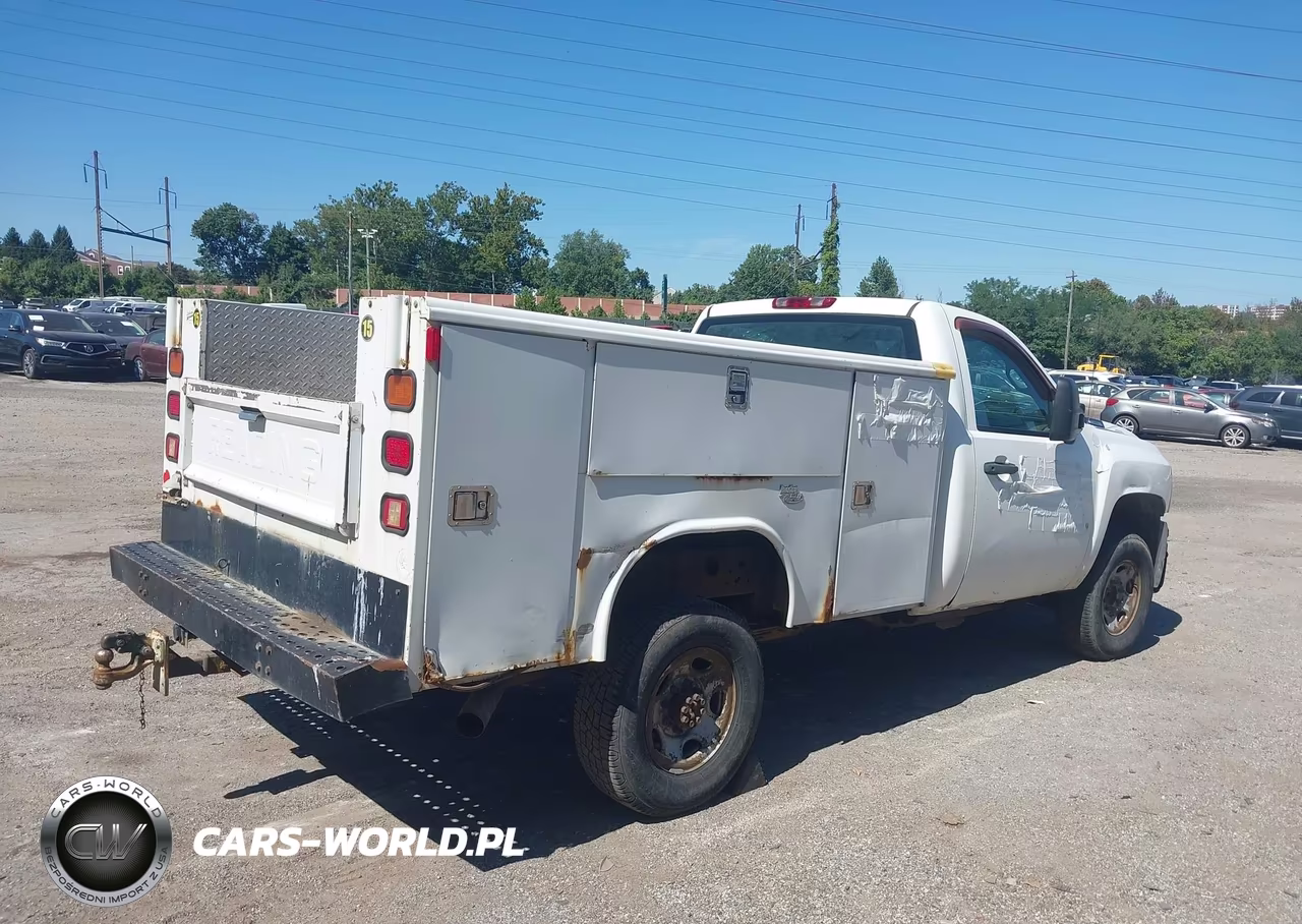 2007 Chevrolet Silverado 2500Hd Work Truck VIN:1GBHC24K97E580707 - 4