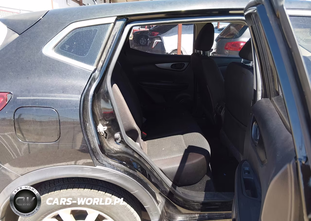 2018 Nissan Rogue Sport S VIN:JN1BJ1CP1JW159728 - 8