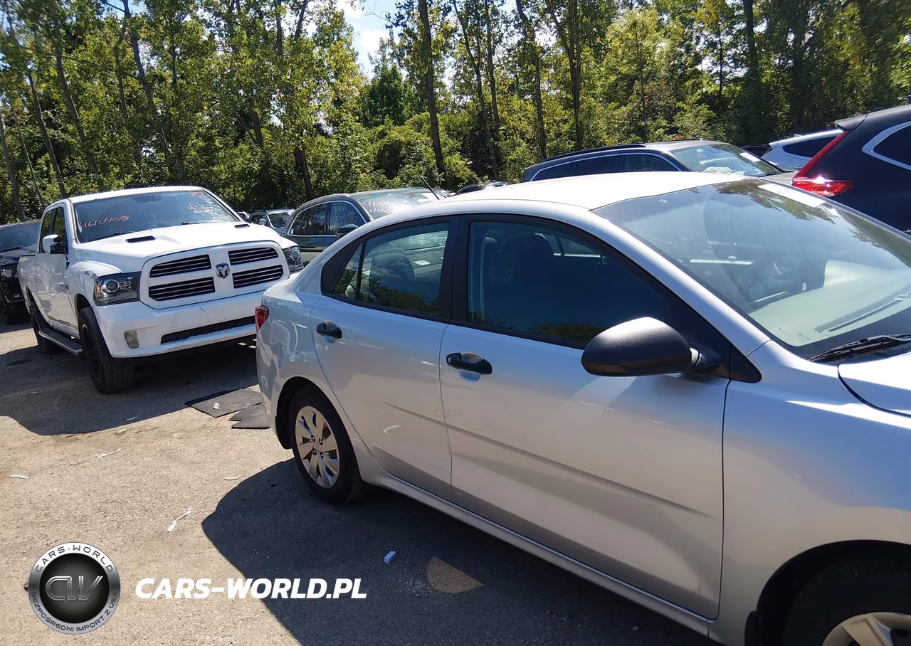2018 Kia Rio Lx VIN:3KPA24AB8JE071431 - 13