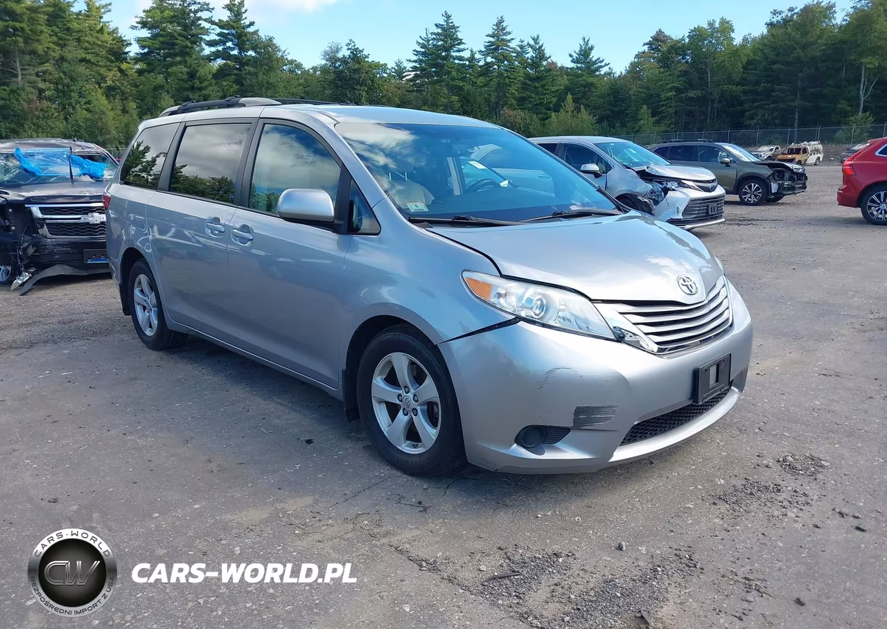 2017 Toyota Sienna Le 8 Passenger