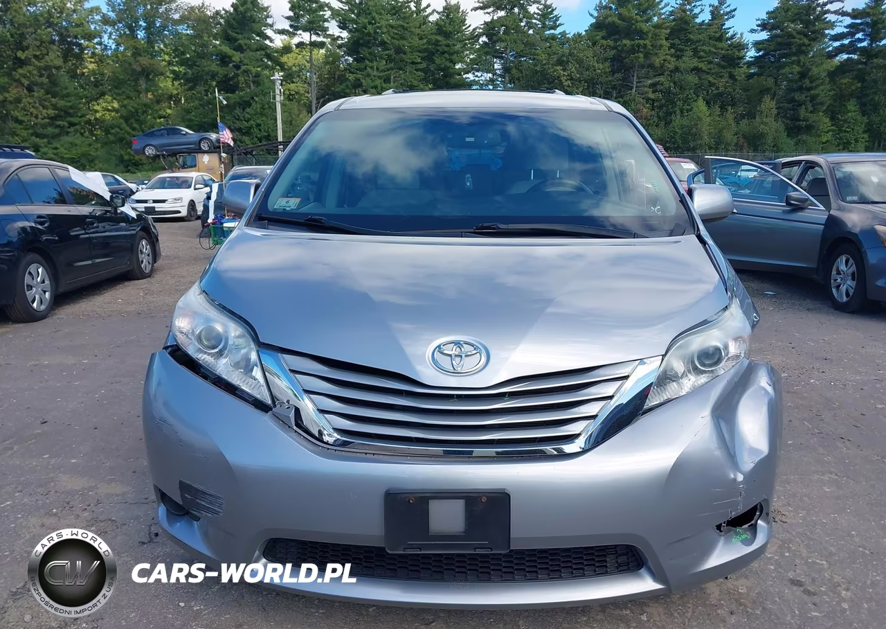 2017 Toyota Sienna Le 8 Passenger VIN:5TDKZ3DC3HS785644 - 12