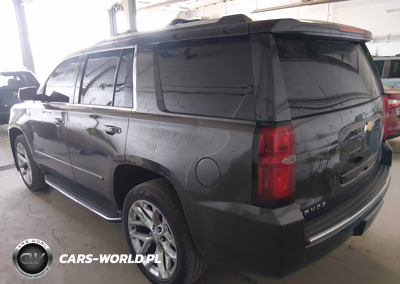 2017 Chevrolet Tahoe Premier VIN:1GNSKCKC1HR334368 - 3