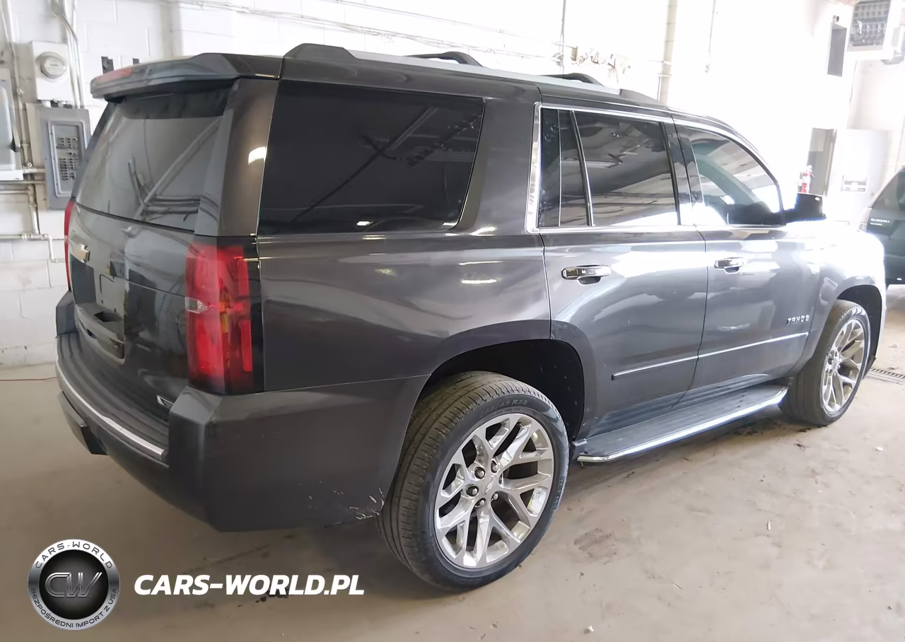 2017 Chevrolet Tahoe Premier VIN:1GNSKCKC1HR334368 - 4