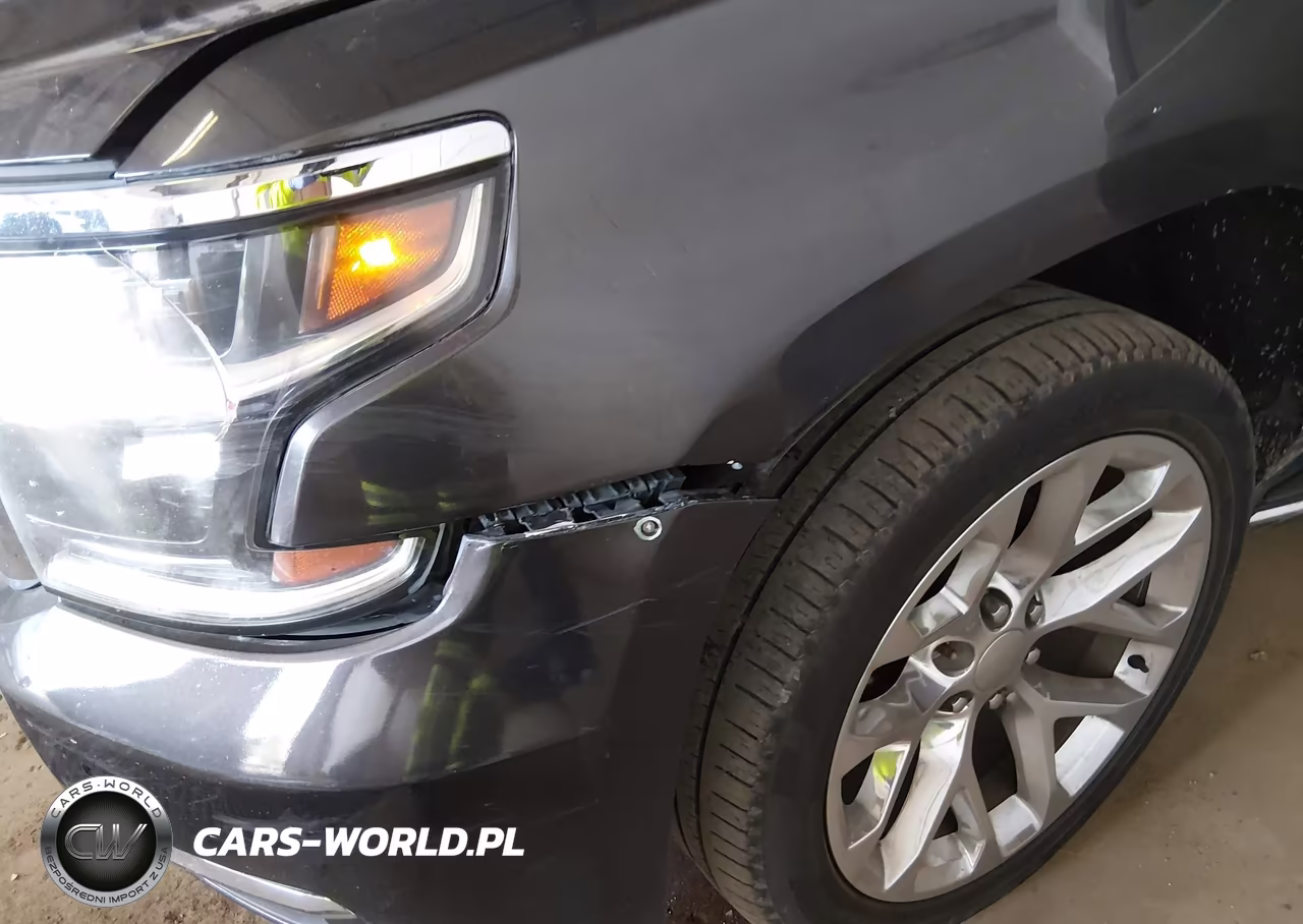 2017 Chevrolet Tahoe Premier VIN:1GNSKCKC1HR334368 - 6