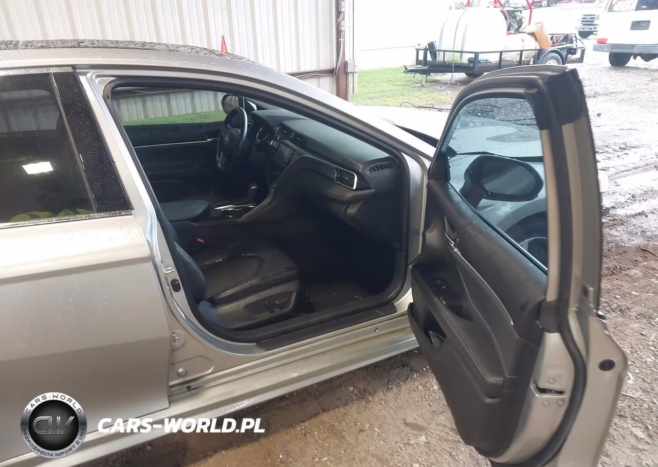 2018 Toyota Camry Xse VIN:4T1B61HK6JU069056 - 5